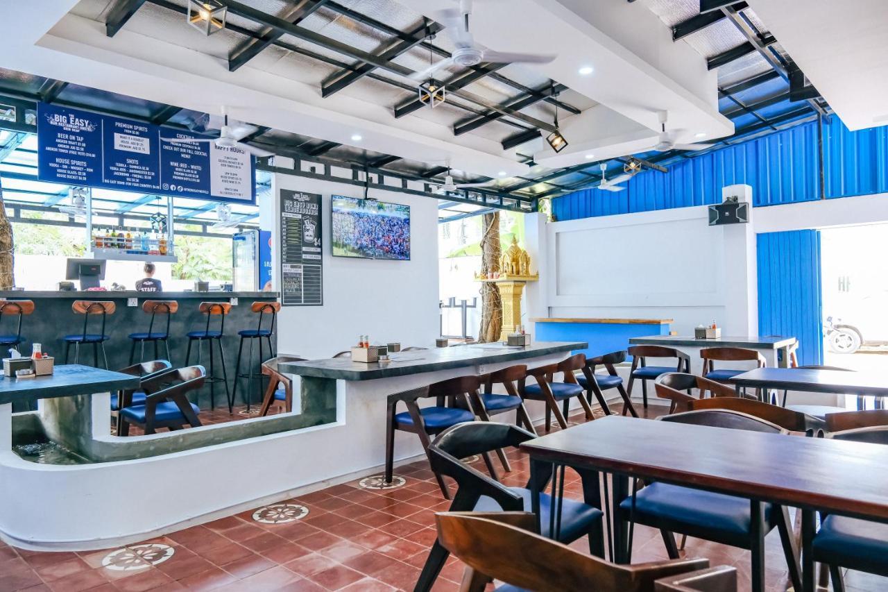 Queentown Hostel Siem Reap Bagian luar foto