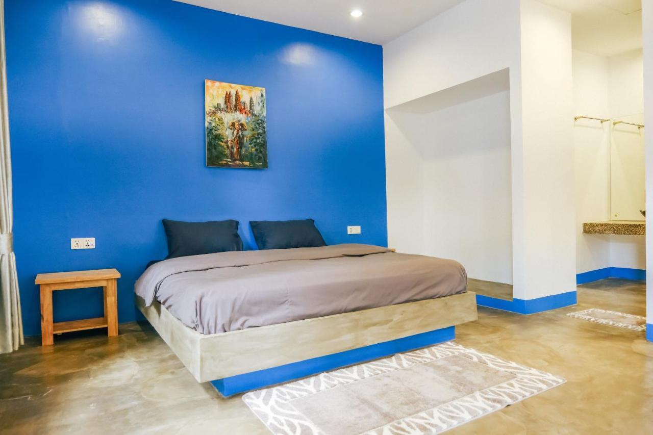 Queentown Hostel Siem Reap Bagian luar foto