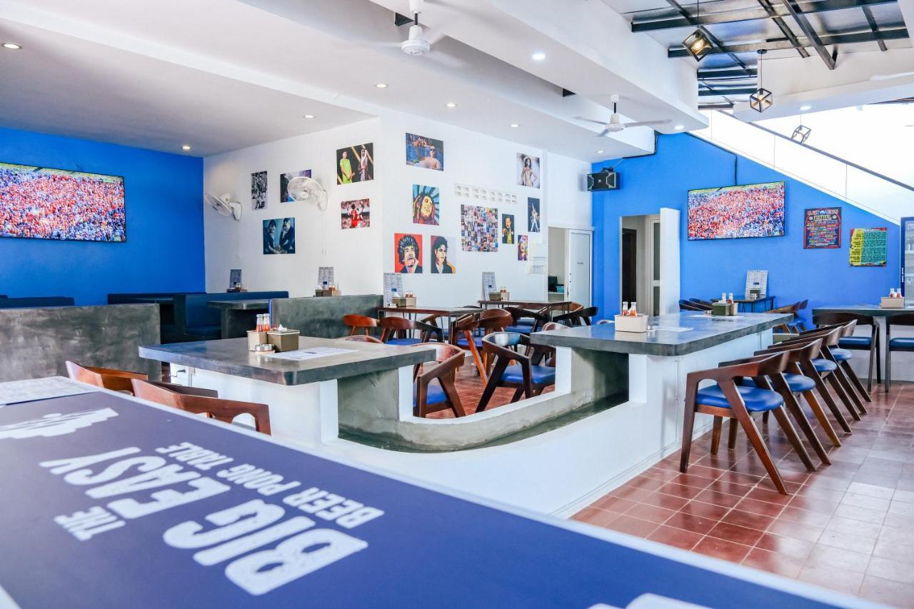 Queentown Hostel Siem Reap Bagian luar foto