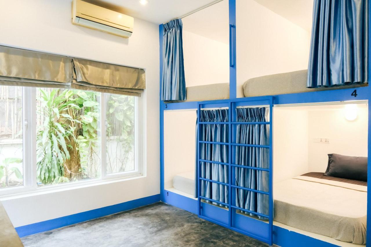 Queentown Hostel Siem Reap Bagian luar foto